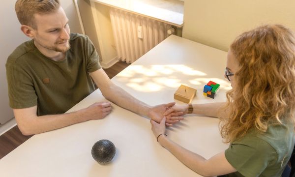 Handtherapie bei Ergotherapie Reblin